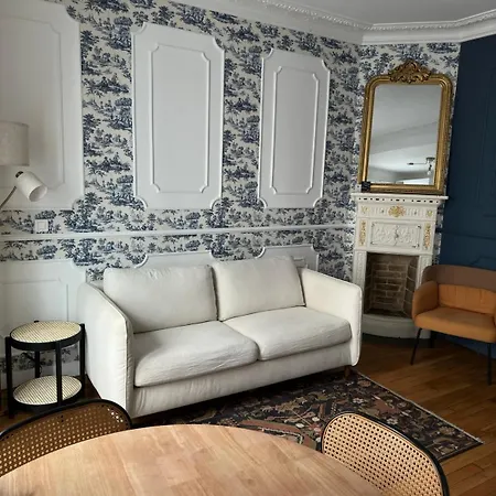 Charming Parisian Flat Near Eiffel Tower Appartamento Parigi