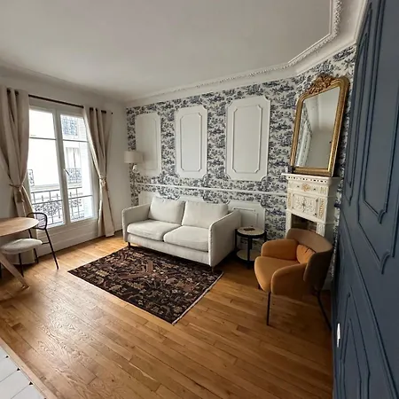 Charming Parisian Flat Near Eiffel Tower Paris